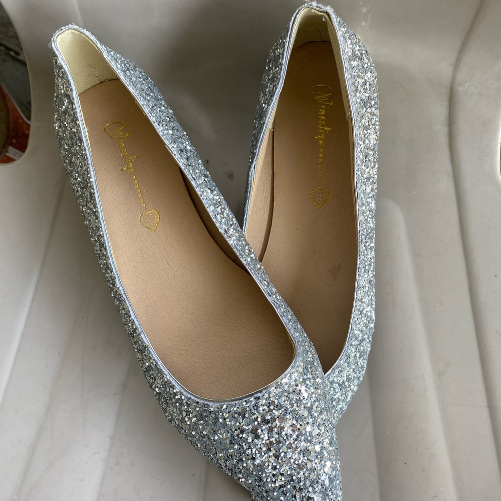 Sparkly Silver Glitter Pointed-Toe Flats